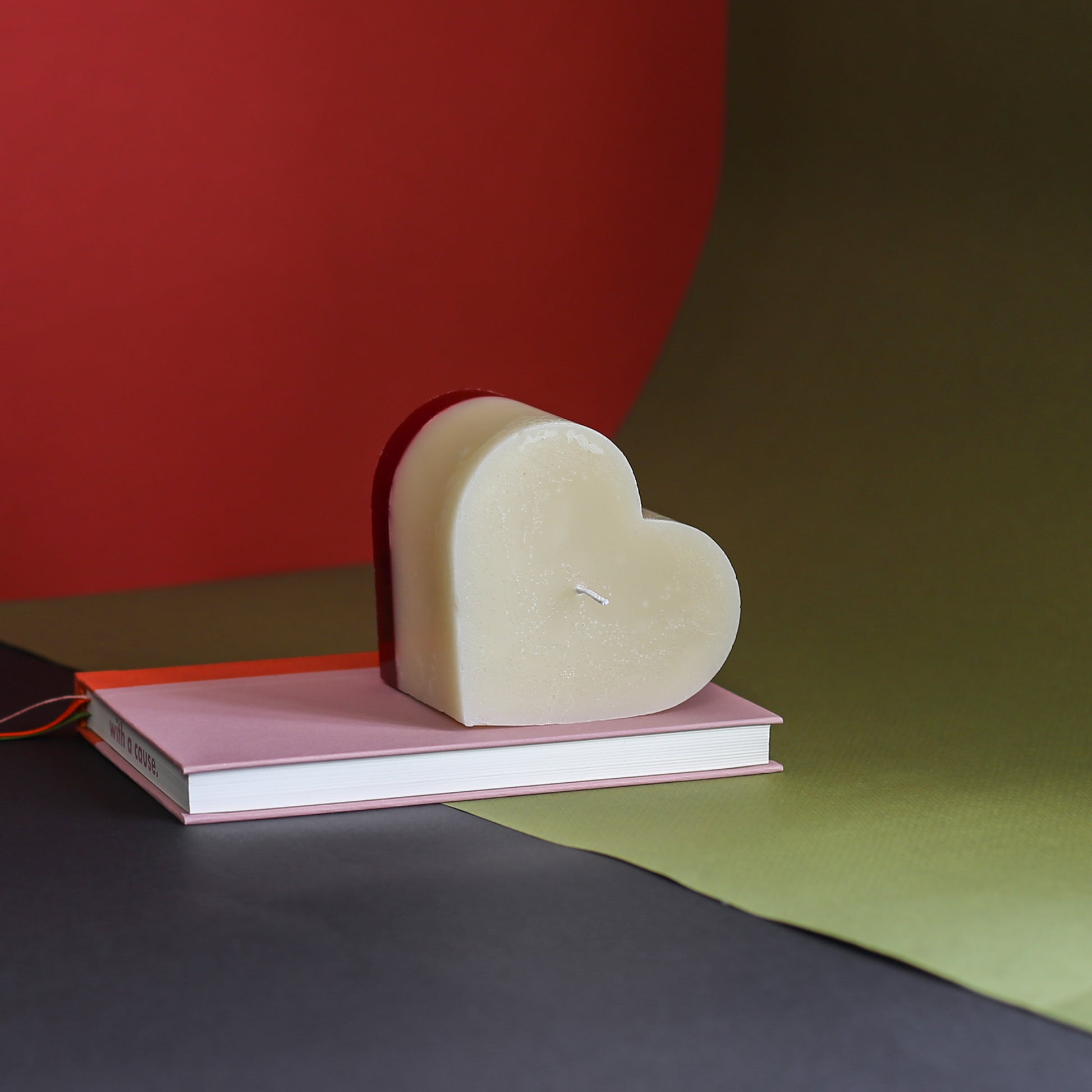 Oudh, Yuzu & Pacholi Heart Candle